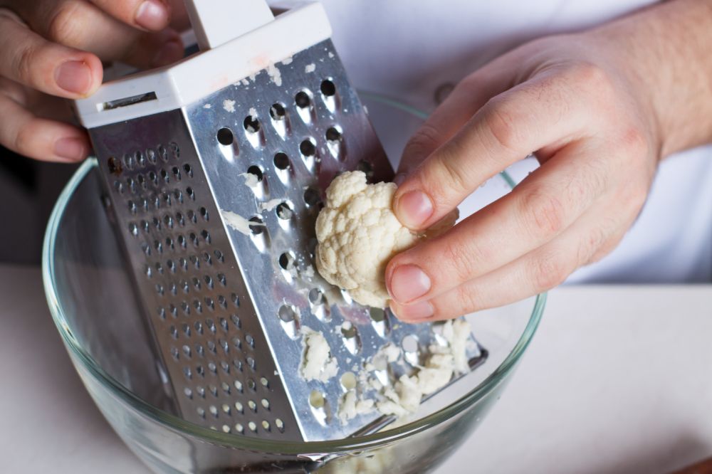 grating cauliflower