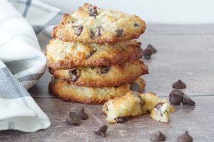 keto chocolate chip cookies