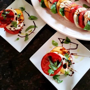 Tomato Peach Caprese Salad