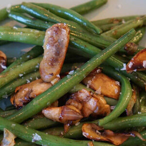 Roasted green beans and mushrooms