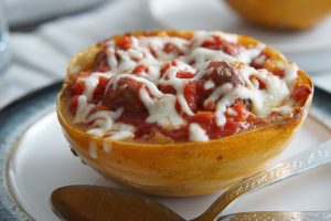 spaghetti squash and meat sauce