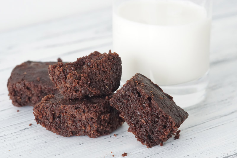 Outrageously Good Keto Brownies & Desserts
