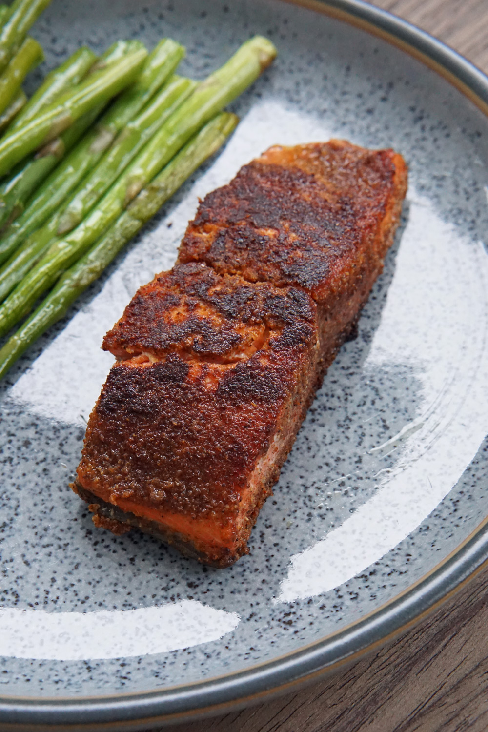 Blackened salmon with asparagus