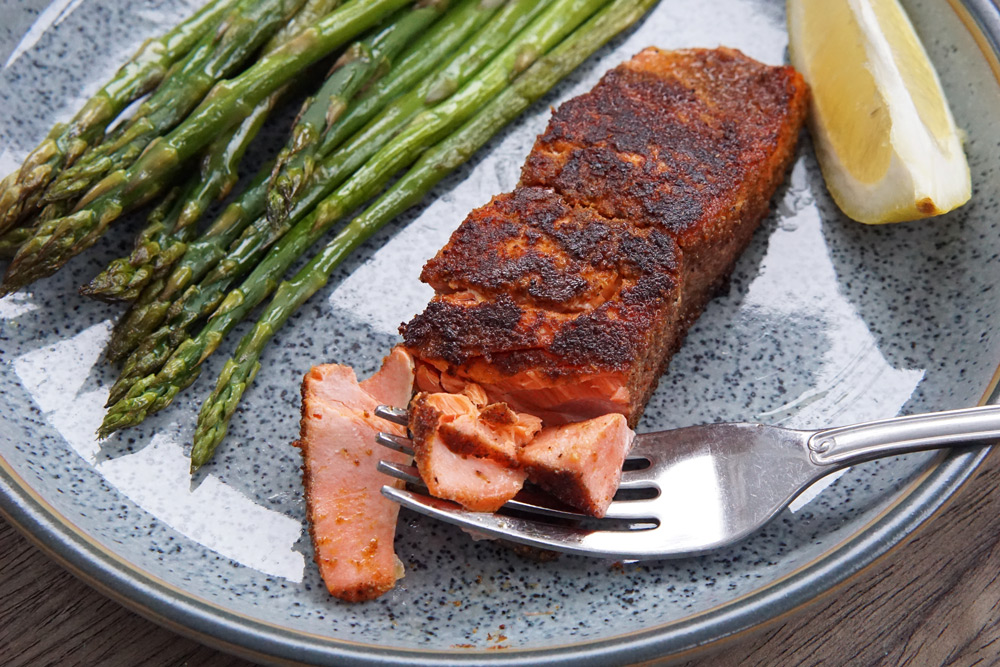 Blackened salmon with asparagus