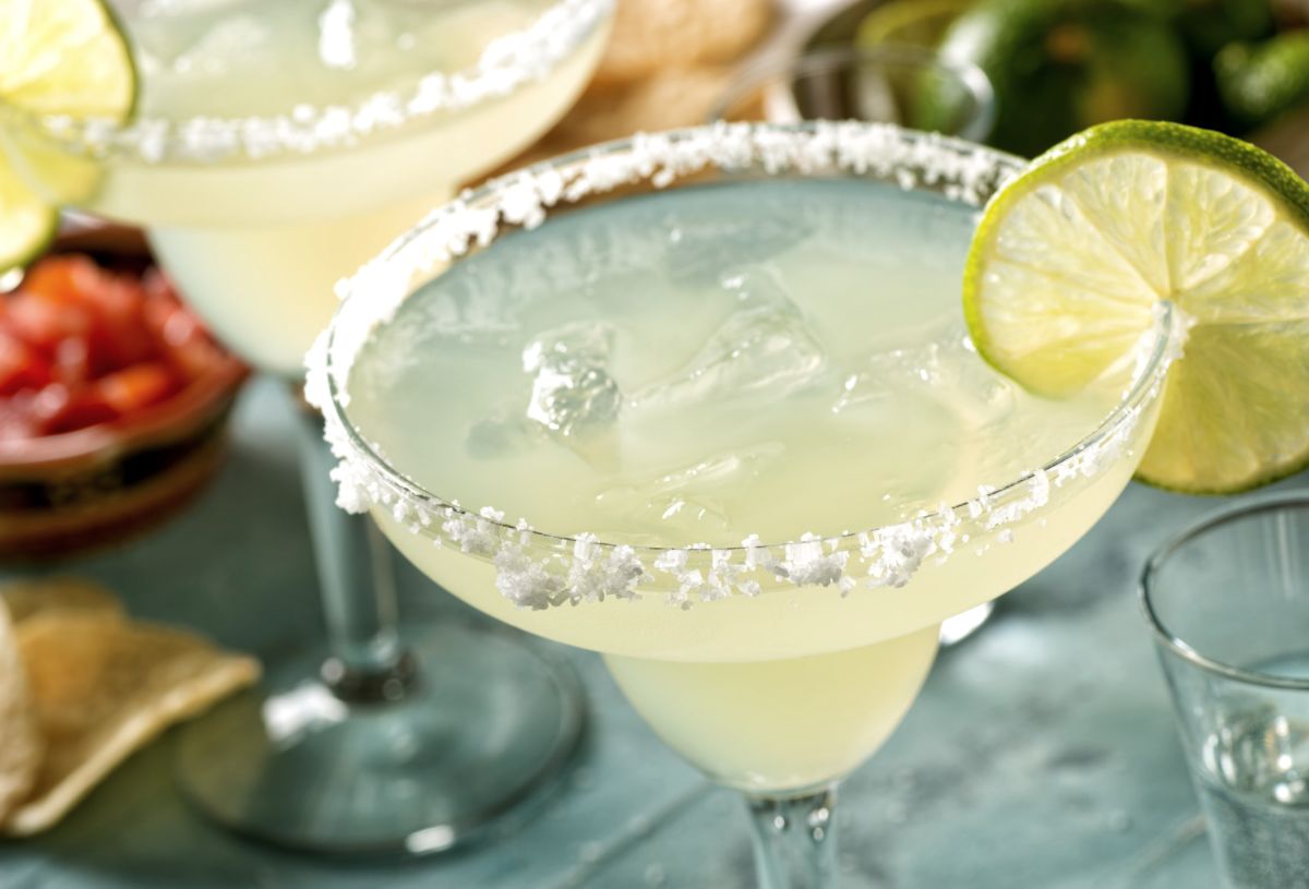 How Many Carbs in a Margarita? Delightfully Low Carb