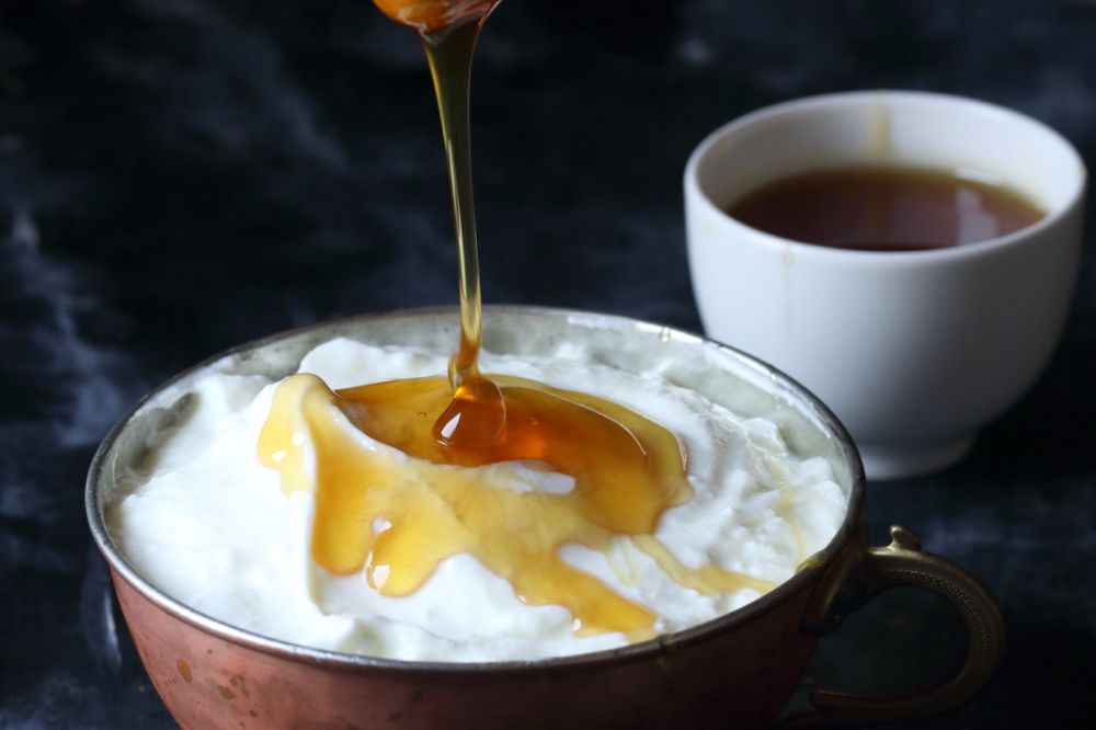 honey on yogurt