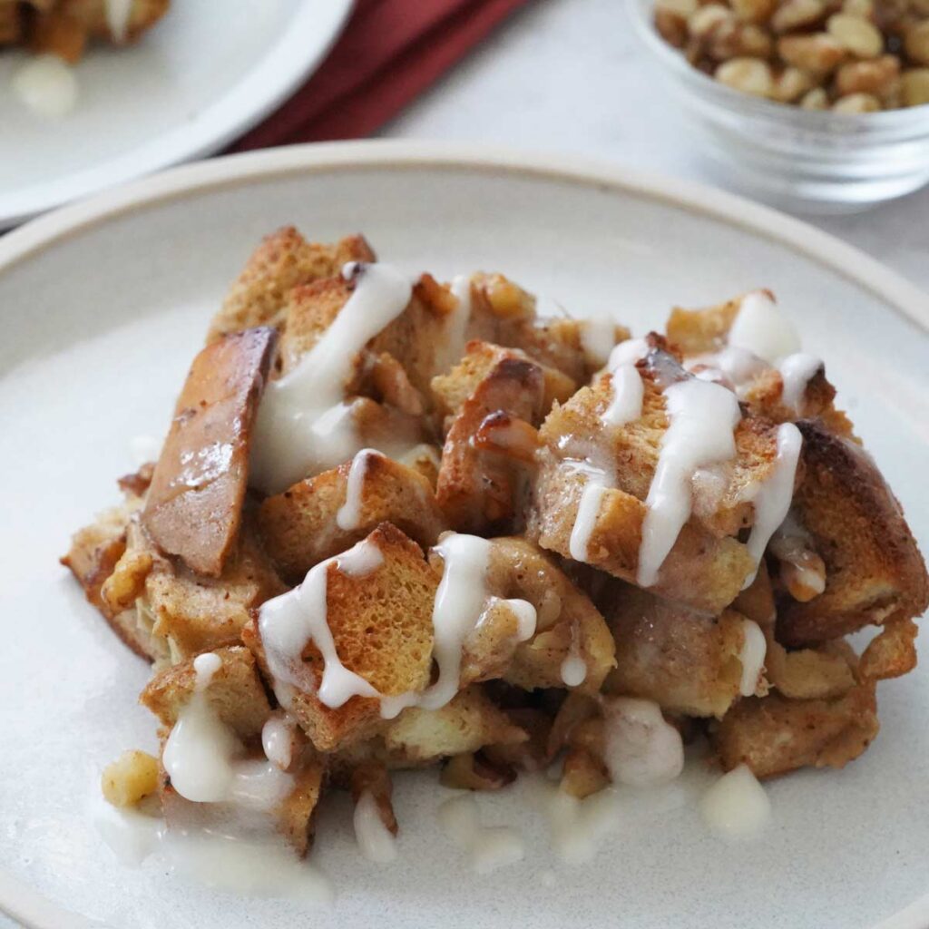 cinnamon roll bread pudding