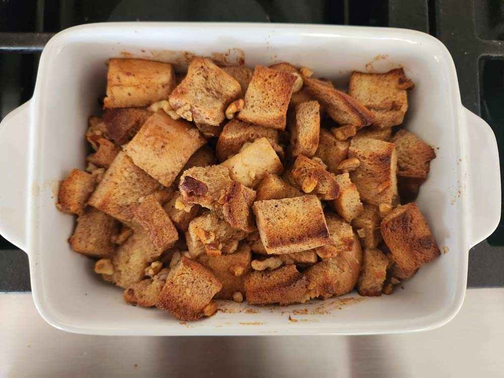 baked cinnamon roll bread pudding
